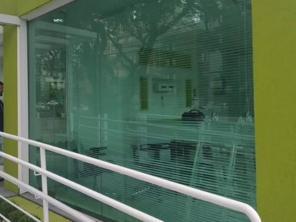 Instalação de isofilme em São João do Meriti
